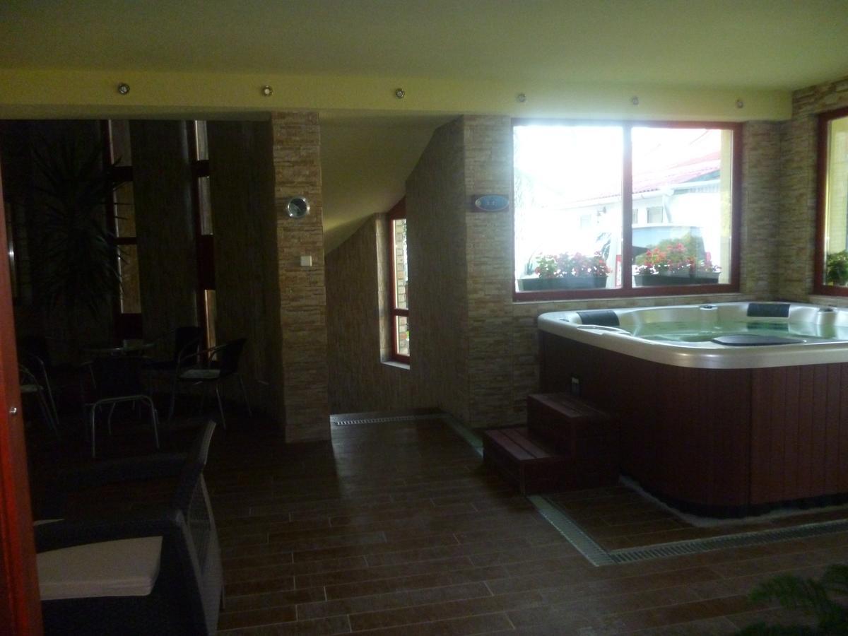 Janoshalma Kiraly Lovastanya Panzio B&B 외부 사진